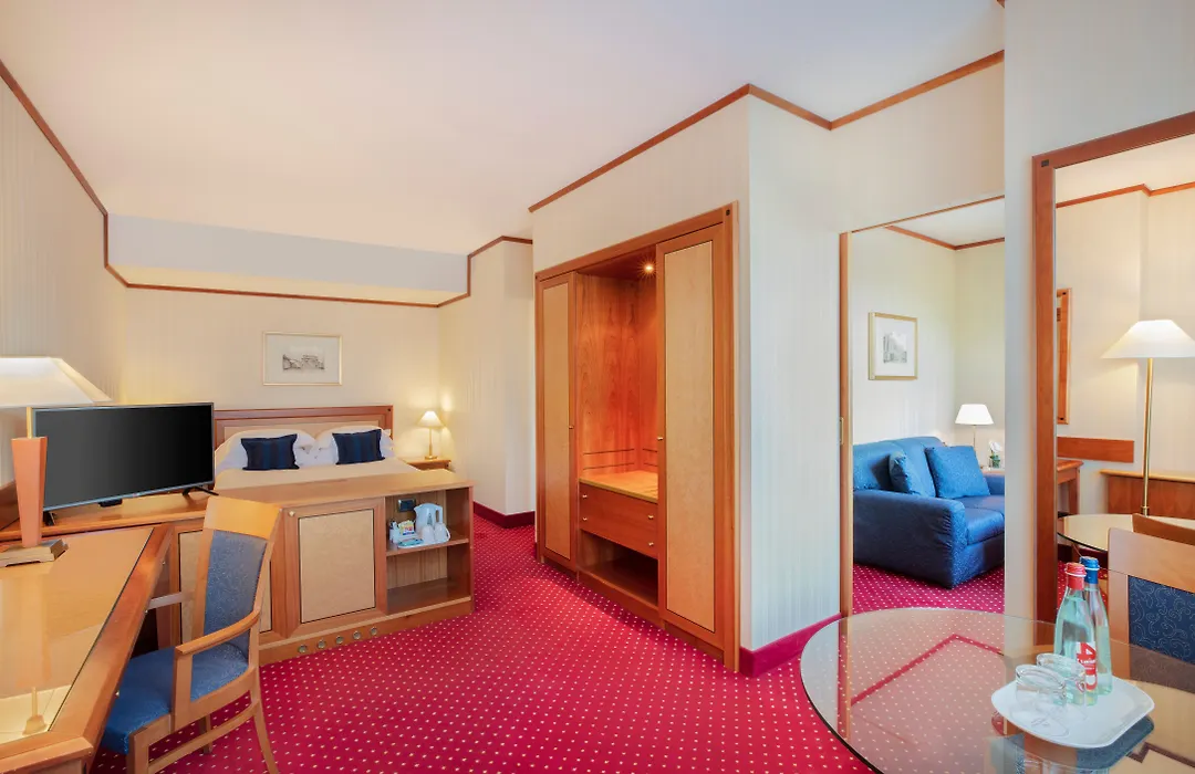 Crowne Plaza Milan Linate By Ihg-1