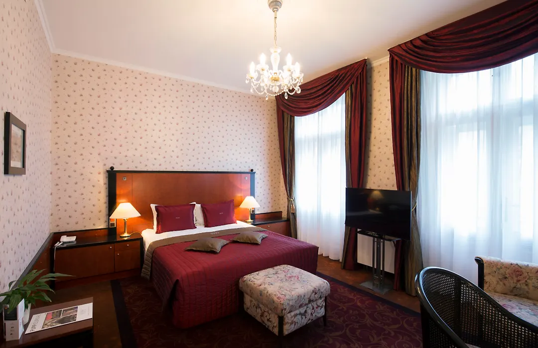 Grandhotel Pupp-1