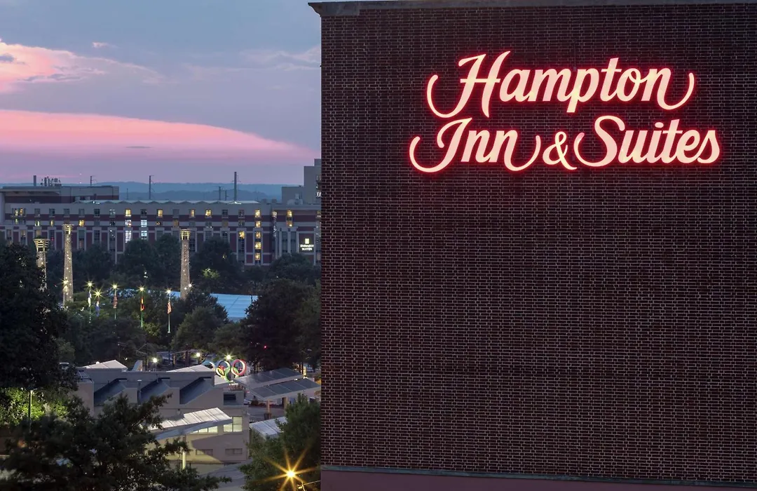 Hampton Inn & Suites Atlanta-Downtown-1