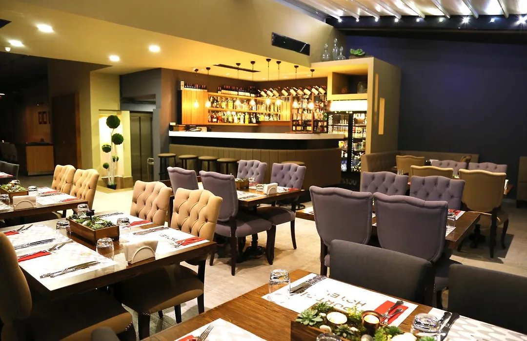 Pasaport Pier Hotel-1