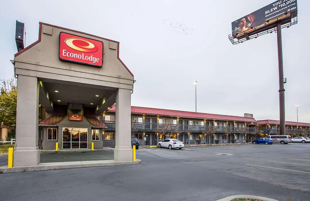 Econo Lodge Downtown-1