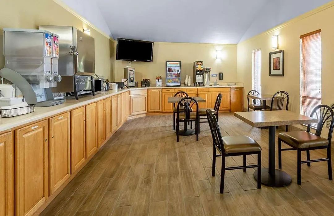 Super 8 By Wyndham Cheyenne Wy-1