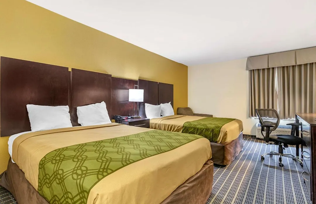 Econo Lodge Brunswick Travel Center-1