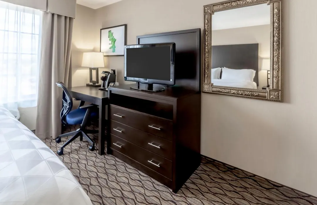 Holiday Inn Milwaukee Airport By Ihg-1