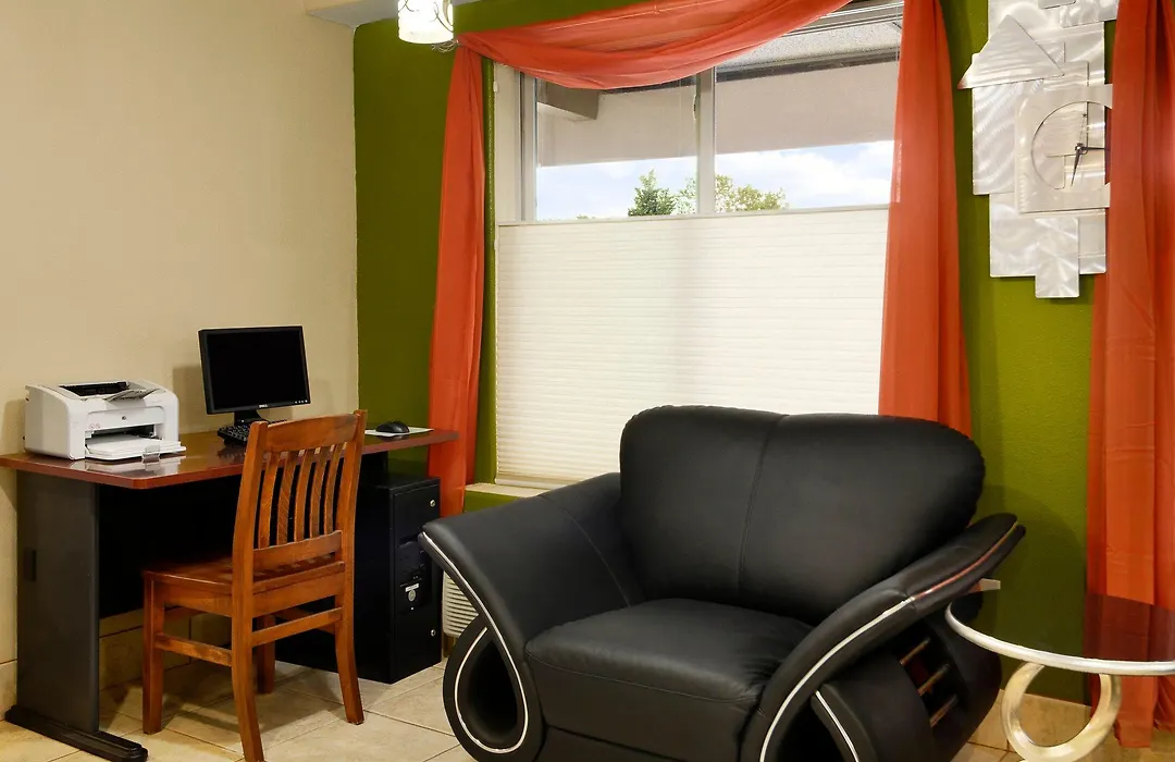 Travelodge By Wyndham Seattle University-1