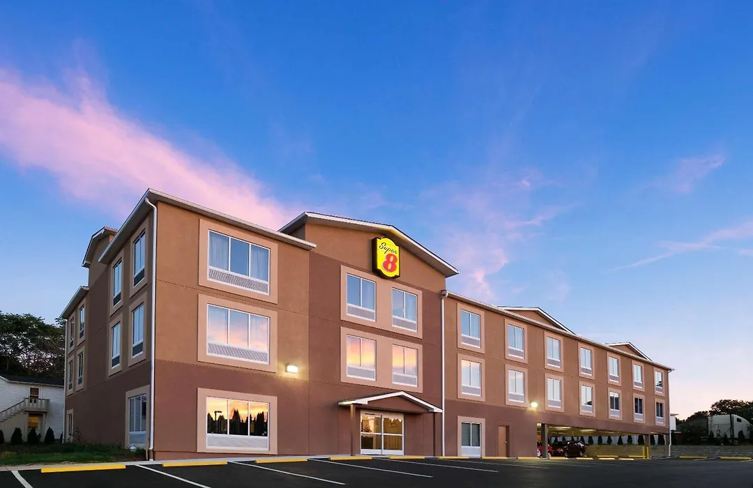 Super 8 By Wyndham Hershey Chocolate Avenue-1