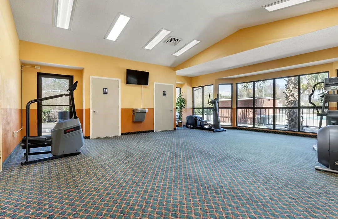 Econo Lodge Florence - Darlington-1