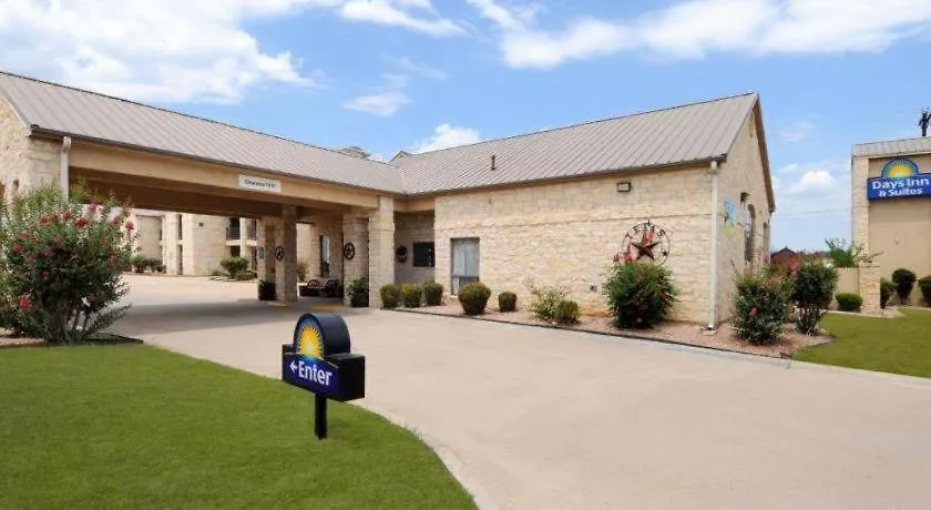 Days Inn & Suites By Wyndham Llano-1
