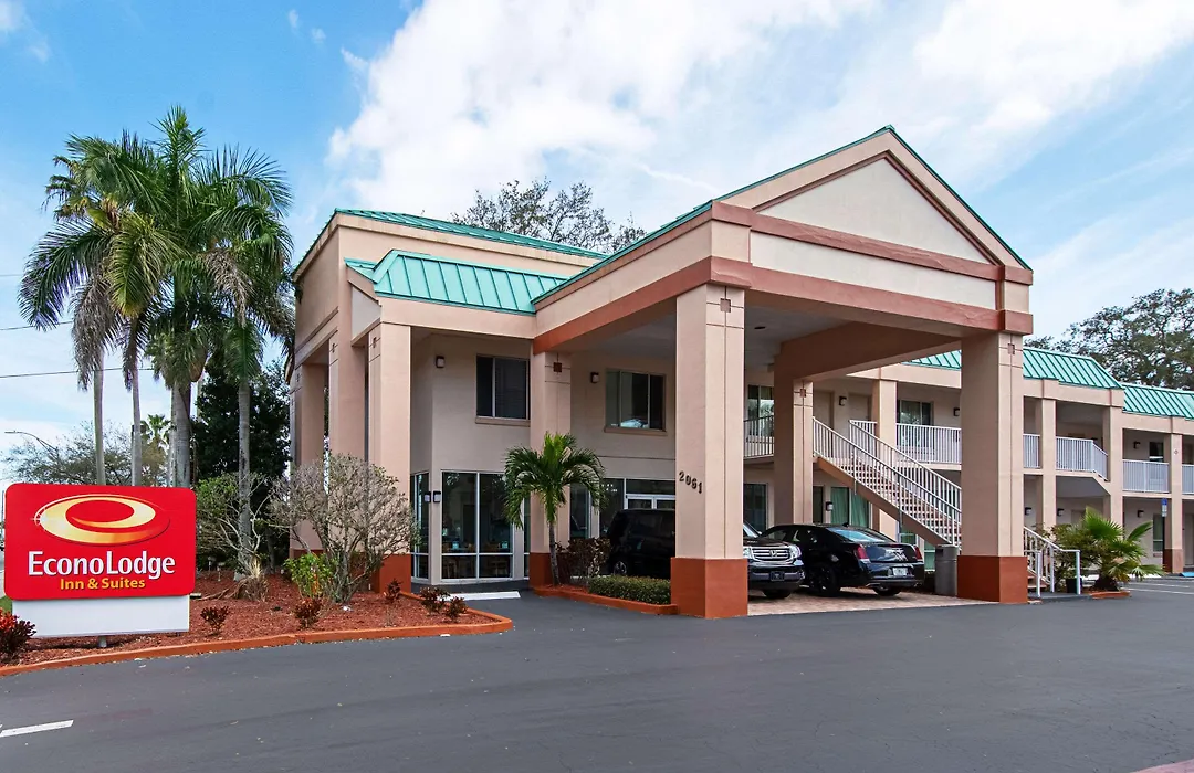 Ramada Limited Clearwater Hotel And Suites-1