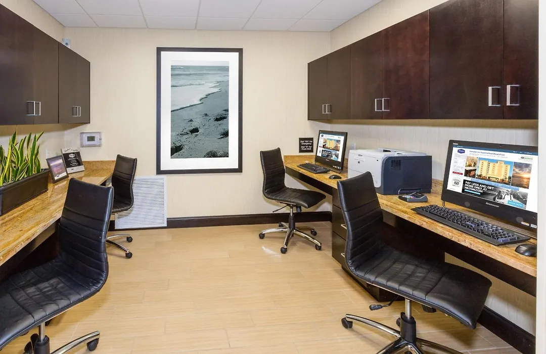 Hampton Inn Daytona Beach/Beachfront-1