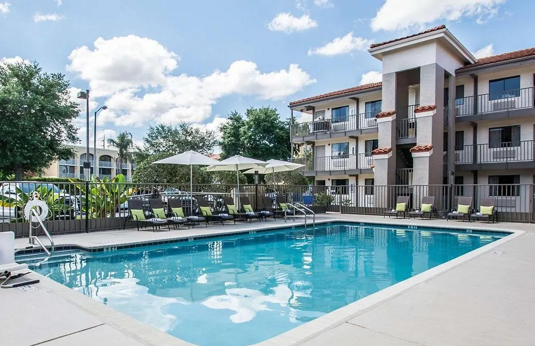 Quality Inn & Suites By The Parks-1