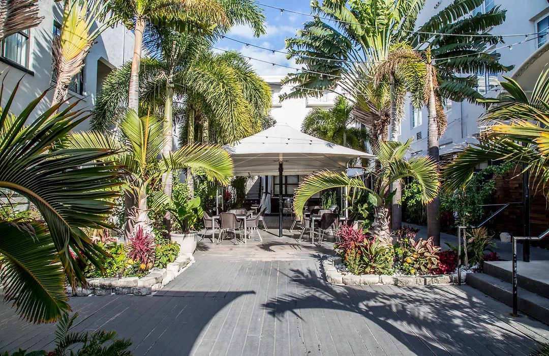 South Beach Plaza Hotel-1