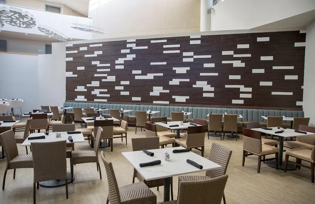 Hampton Inn Orlando-International Airport-1
