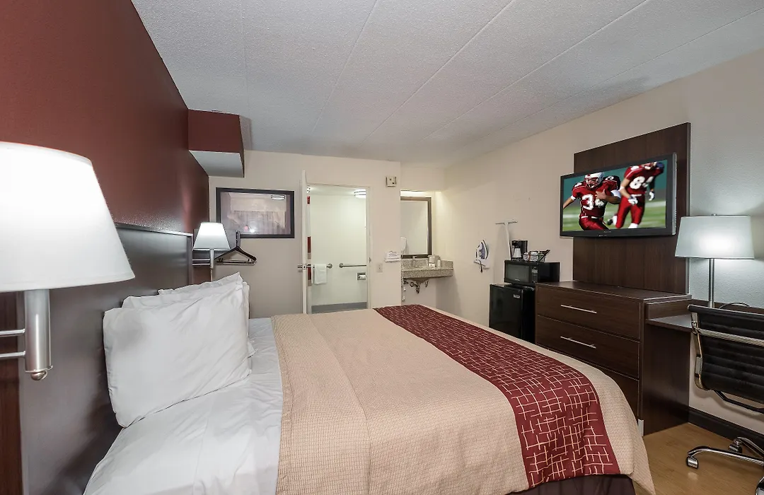 Red Roof Inn Toledo - Maumee-1
