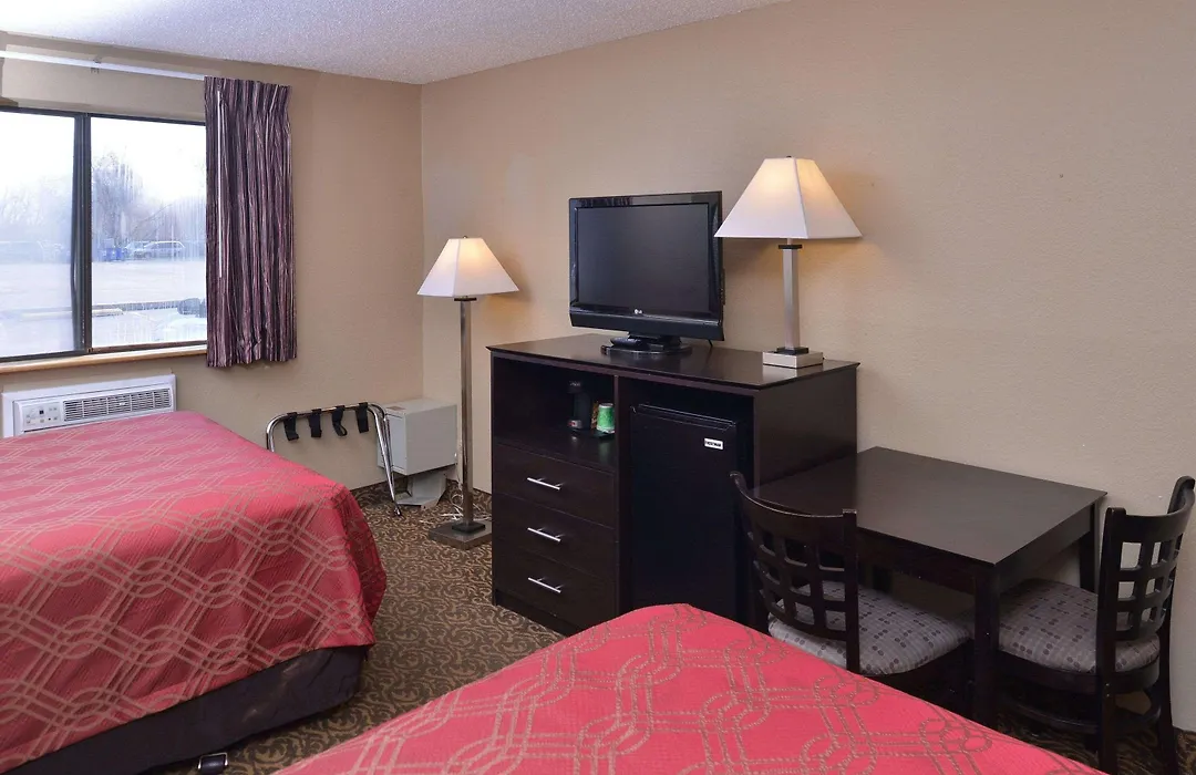 Rodeway Inn Waukegan - Gurnee-1