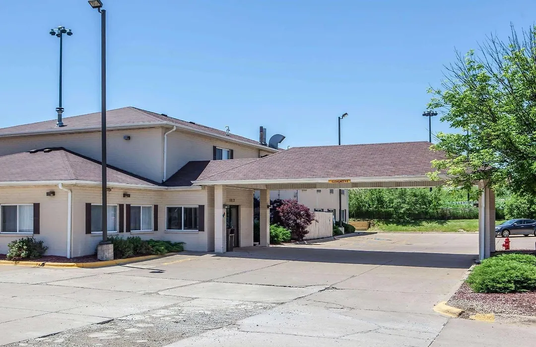Comfort Suites Peoria I-74-1