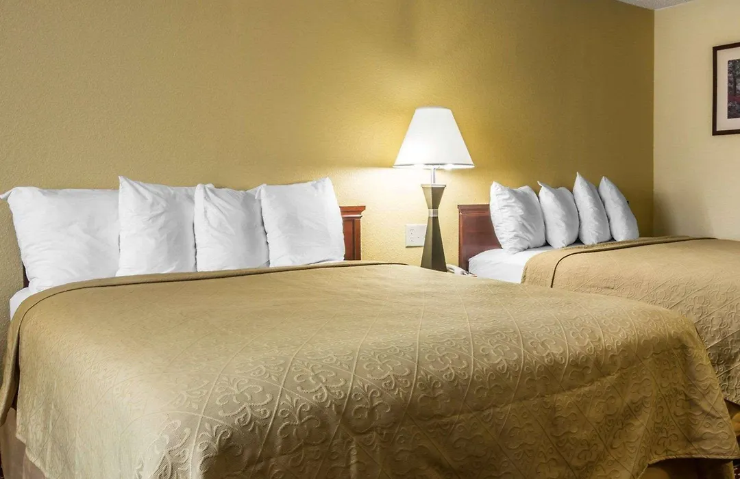 Quality Inn And Suites Kingston-1