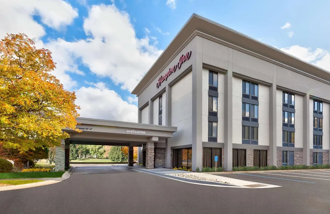 Hampton Inn Traverse City-1
