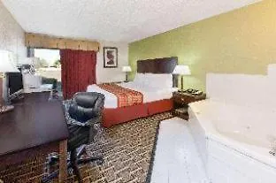 Days Inn & Suites By Wyndham Madison Heights Mi-1