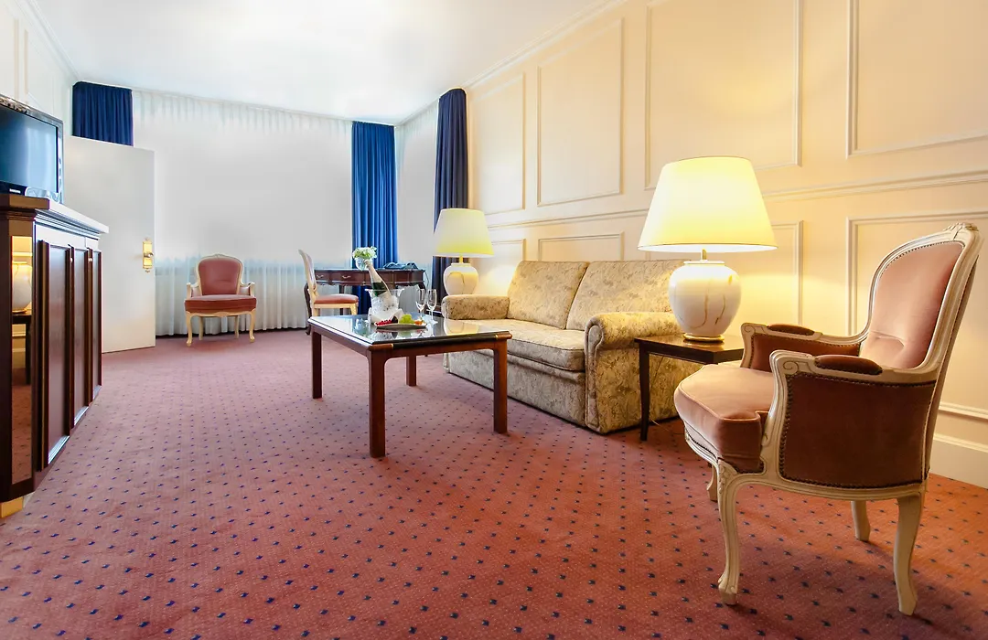 Centro Hotel Bristol-1