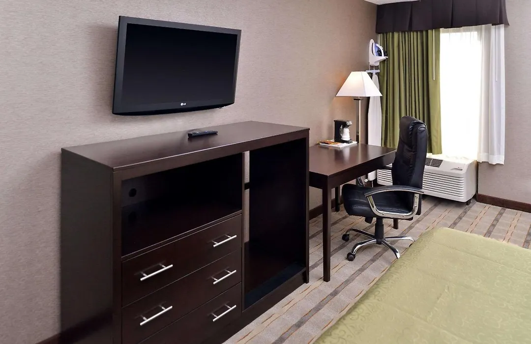 Quality Inn & Suites Matteson Near I-57-1