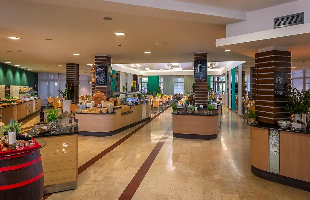 Valamar Pinia Hotel-1