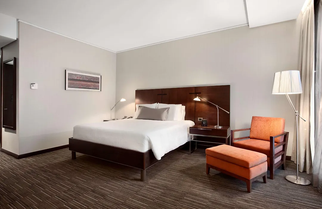 Hilton Garden Inn Santiago Airport-1