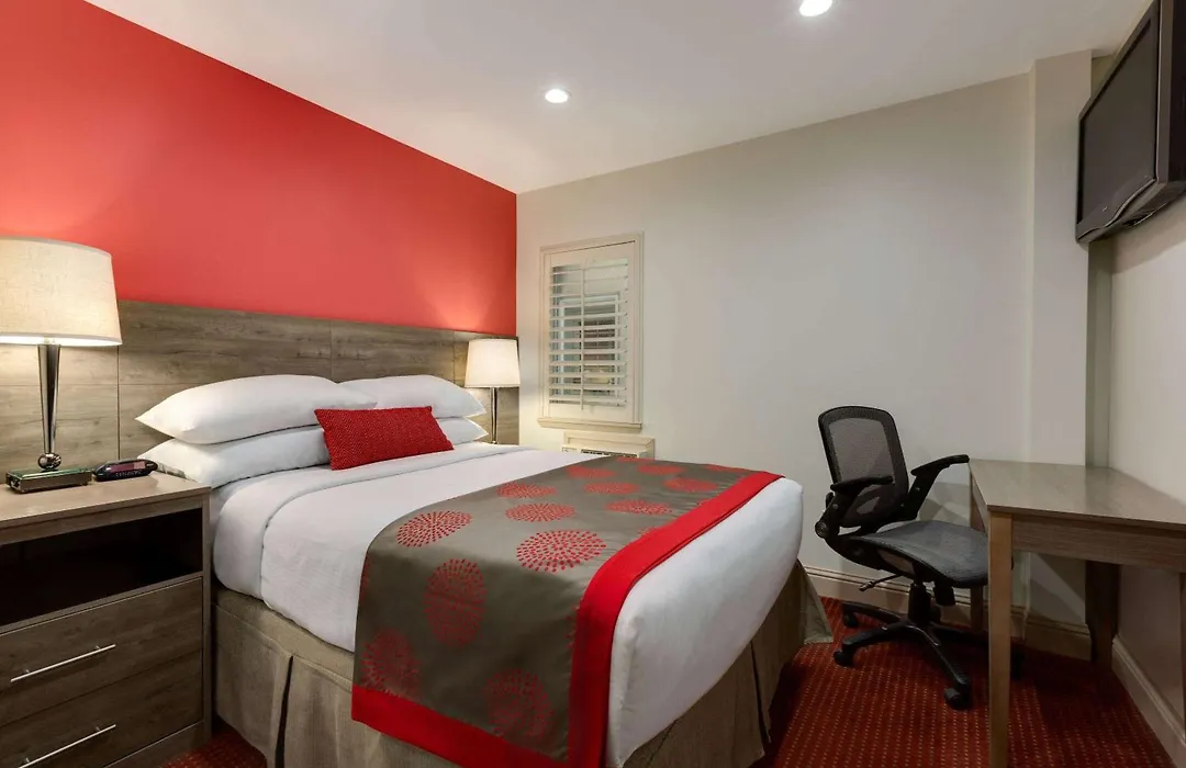 Ramada By Wyndham Oakland Downtown City Center-1