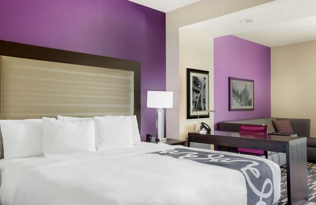 La Quinta By Wyndham Mcallen Convention Center-1