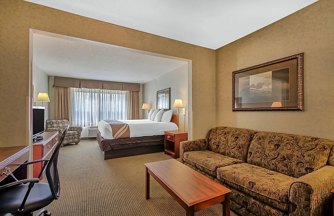 Comfort Inn & Suites Emporia-1