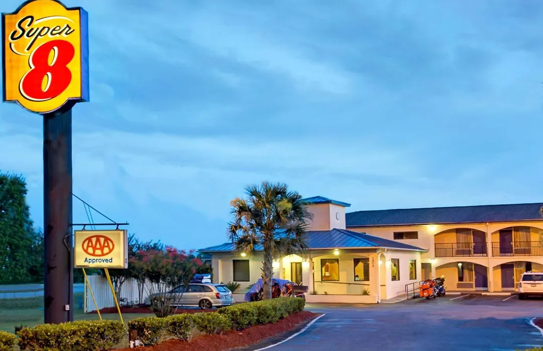 Super 8 By Wyndham Walterboro-1