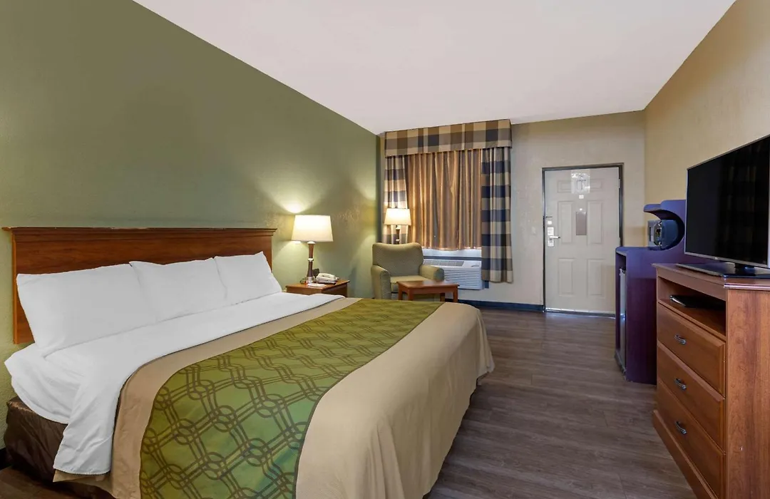 Econo Lodge Belton - Kansas City South-1