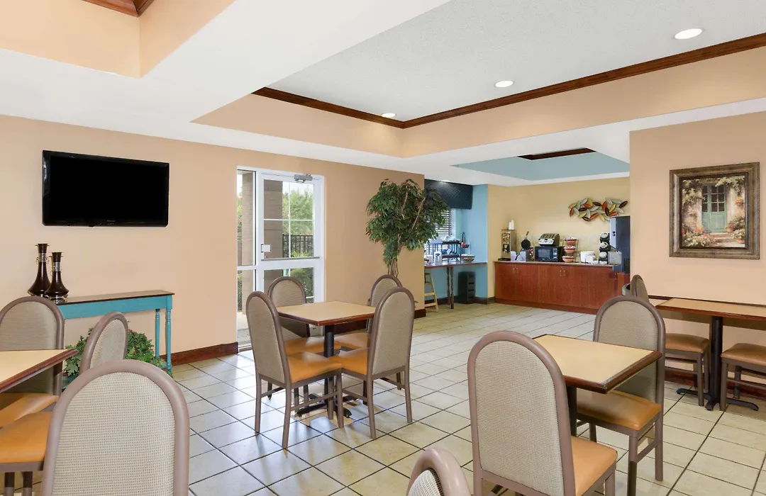 Microtel Inn & Suites By Wyndham Starkville-1