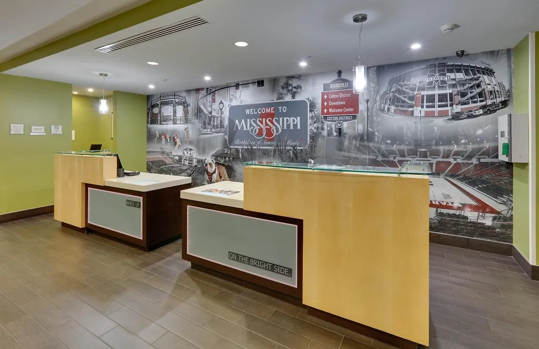 La Quinta By Wyndham Starkville At Msu-1