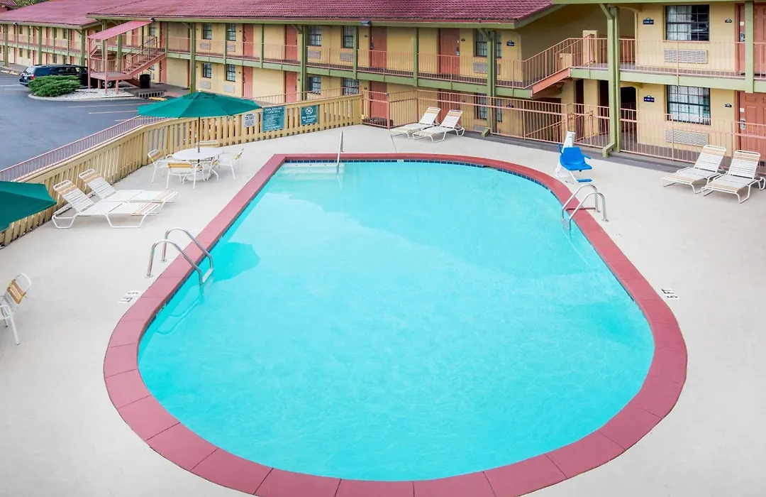 Days Inn By Wyndham Little Rock/Medical Center-1