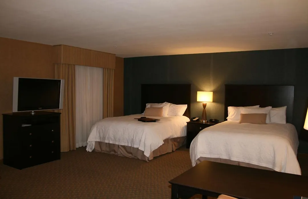 Hampton Inn And Suites Barstow-1