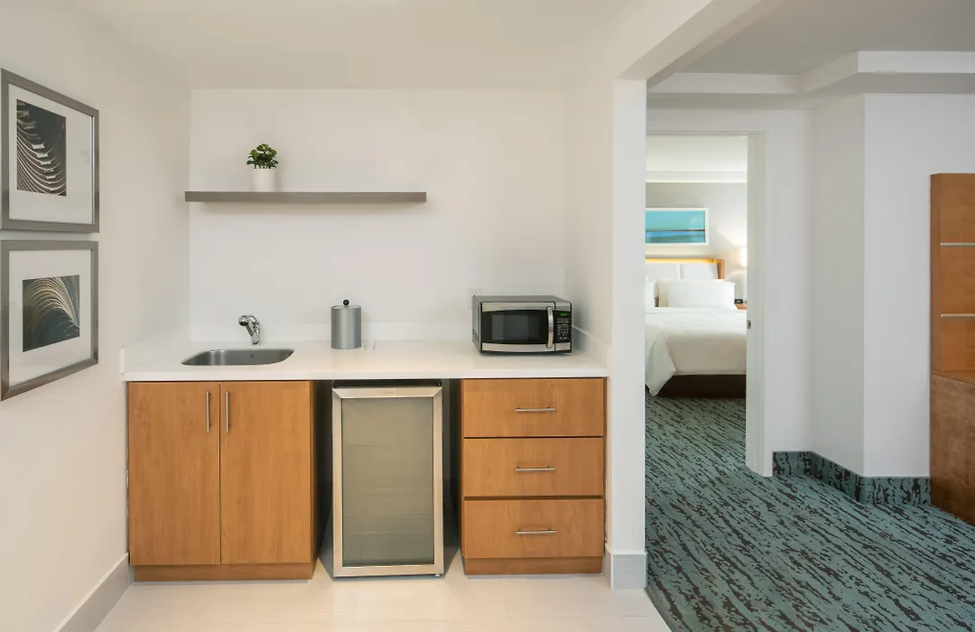 Hampton Inn & Suites Miami Airport South/Blue Lagoon-1