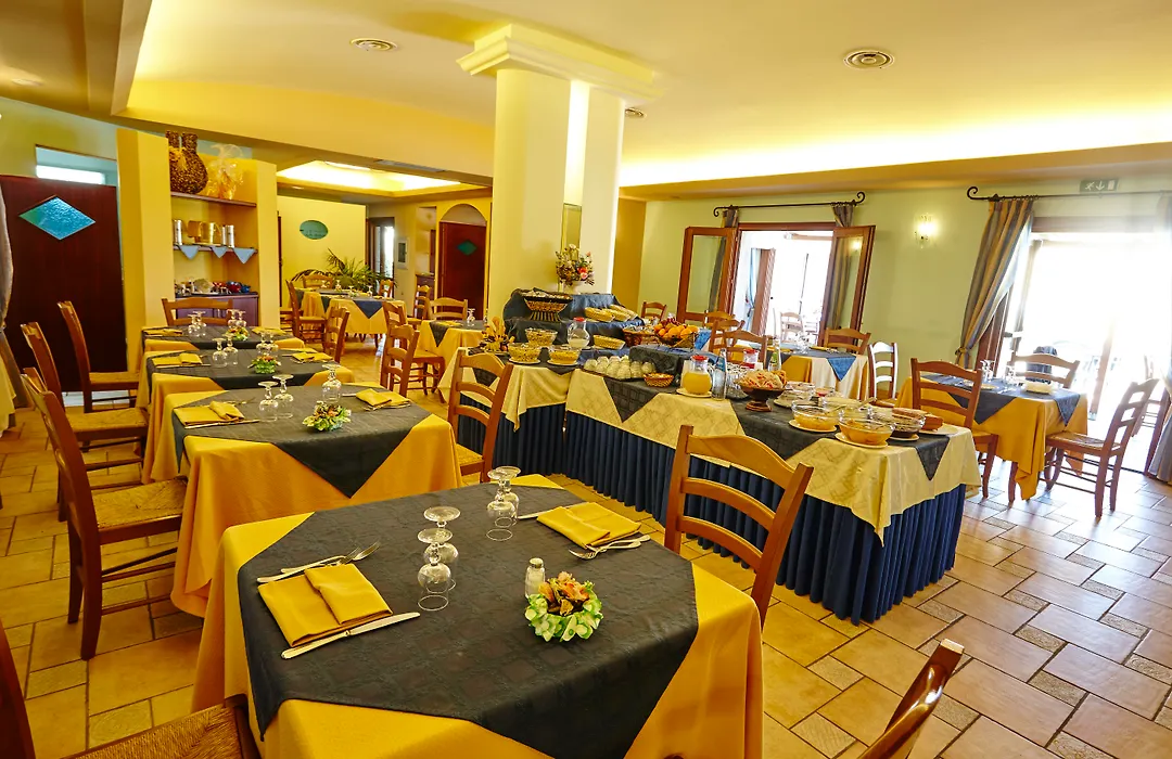 Hotel Cala Mirto-1
