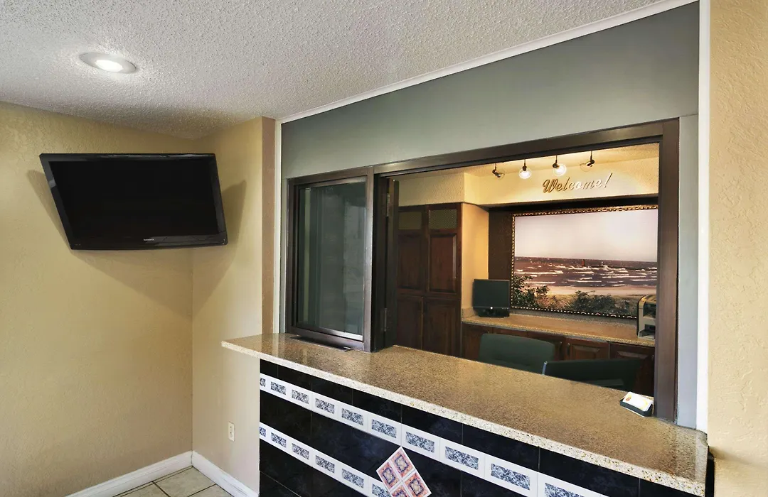 Super 8 By Wyndham Kalamazoo-1