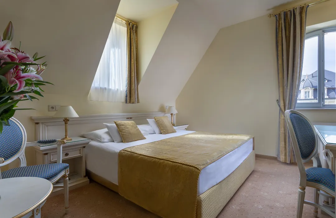 Savoy Westend Hotel-1