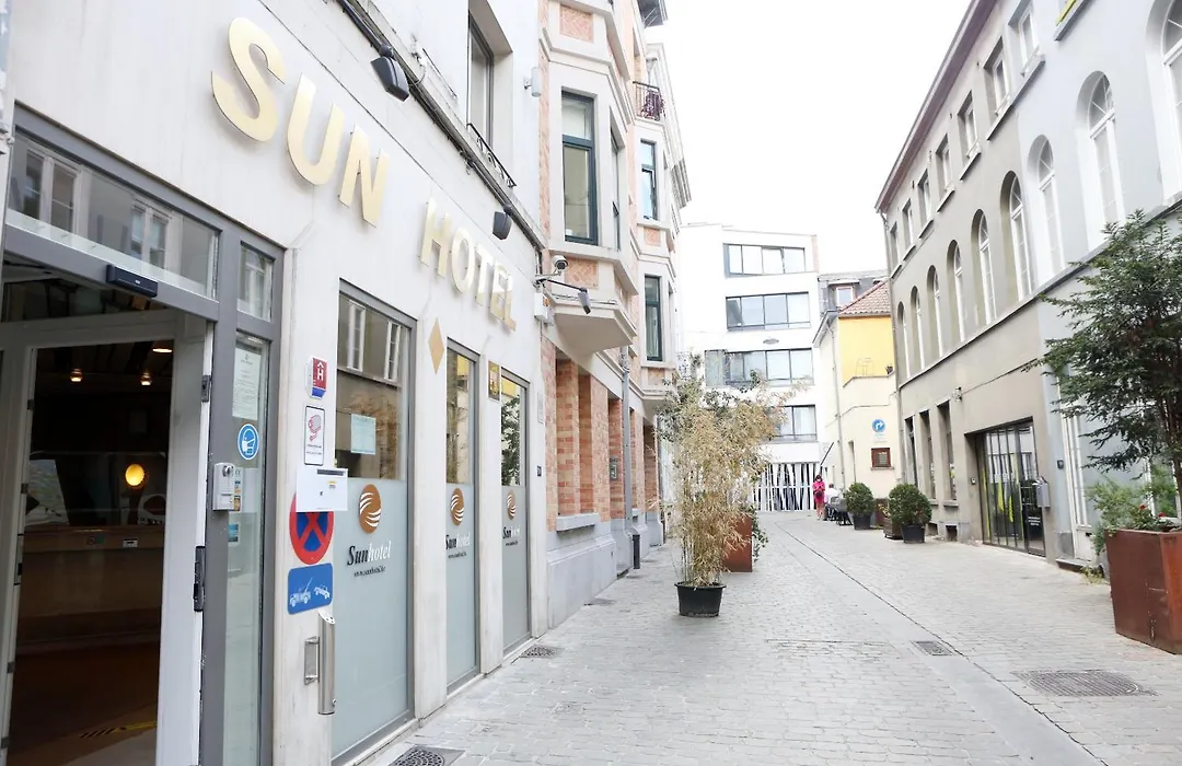 Sun Hotel-1