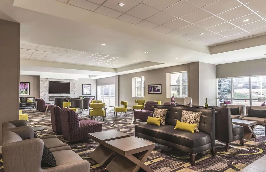 La Quinta By Wyndham Cincinnati Sharonville-1