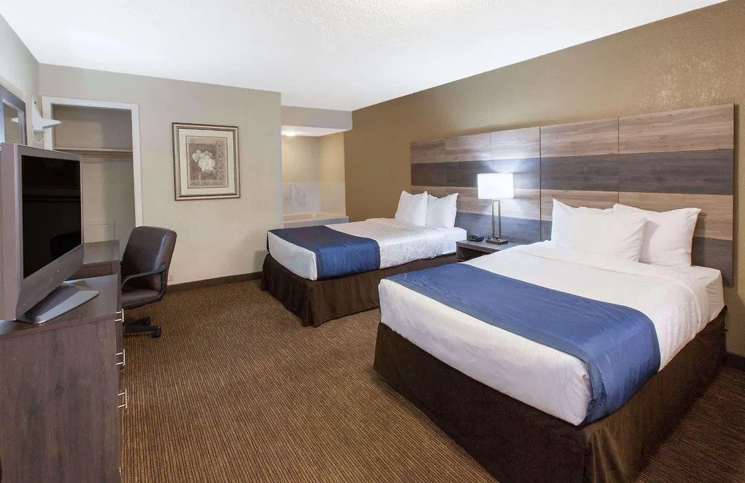 Baymont By Wyndham Downtown Detroit-1