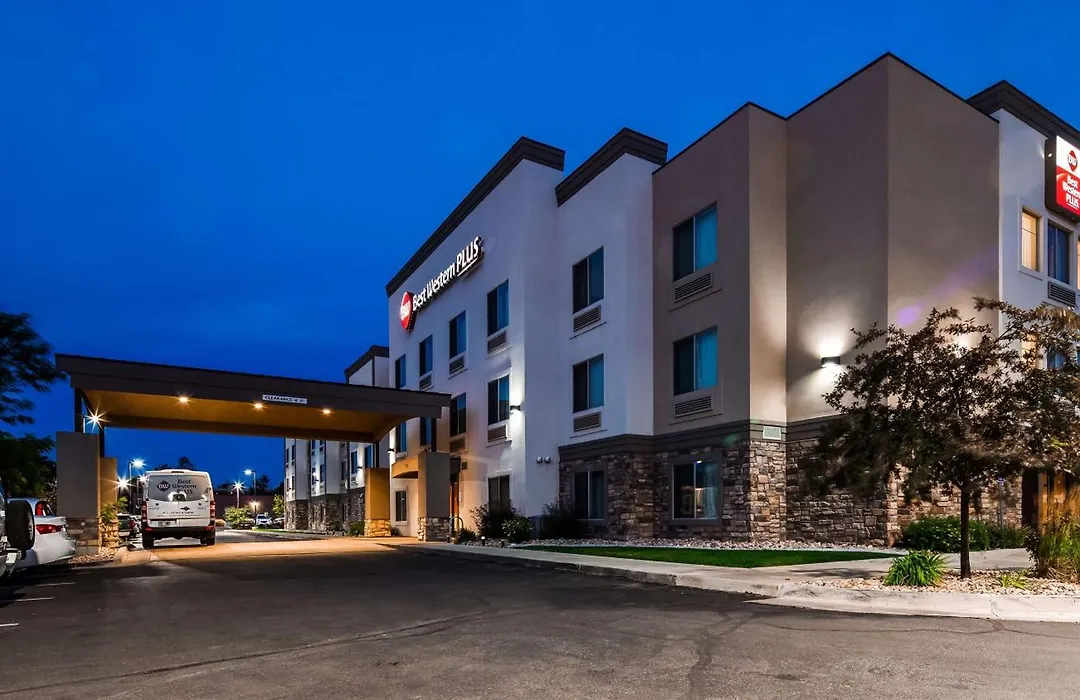 Best Western Plus Airport Inn & Suites-1