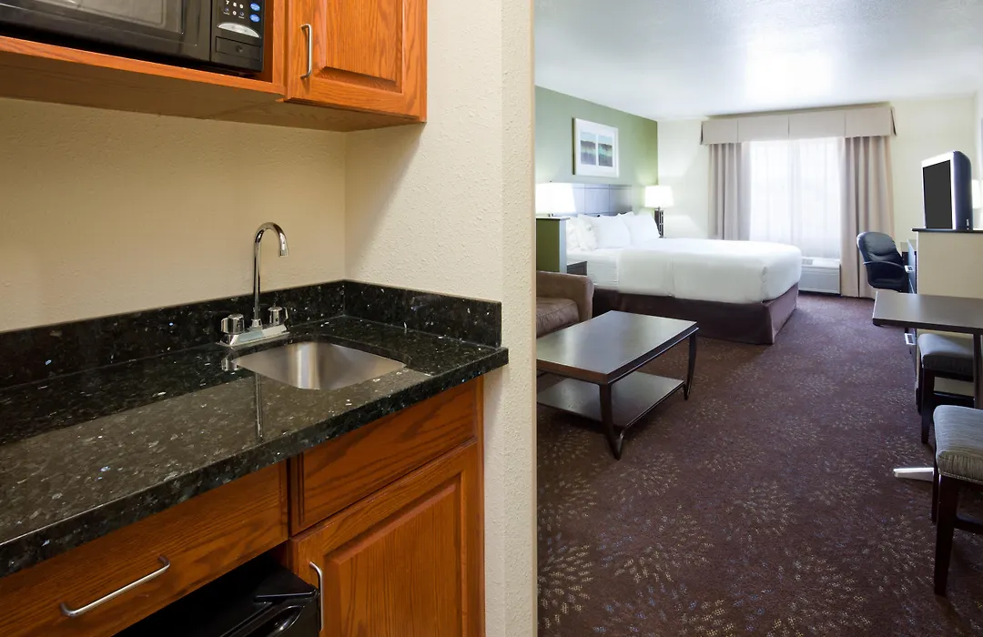 Holiday Inn Express & Suites Aberdeen By Ihg-1