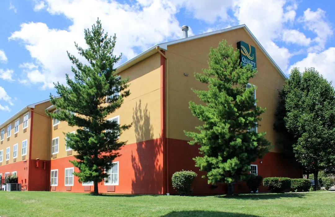 Quality Inn & Suites Cincinnati Sharonville-1