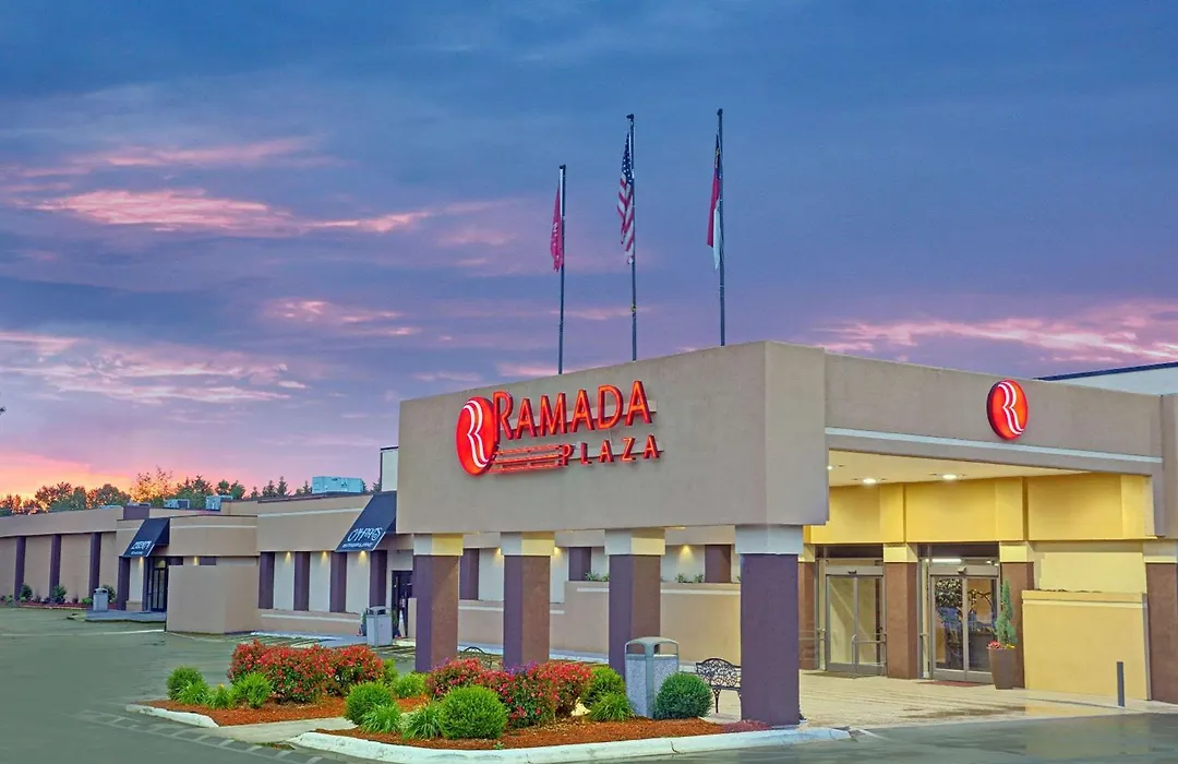 Ramada Plaza By Wyndham Charlotte South End Airport-1