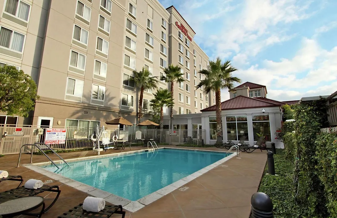 Hilton Garden Inn Oxnard/Camarillo-1