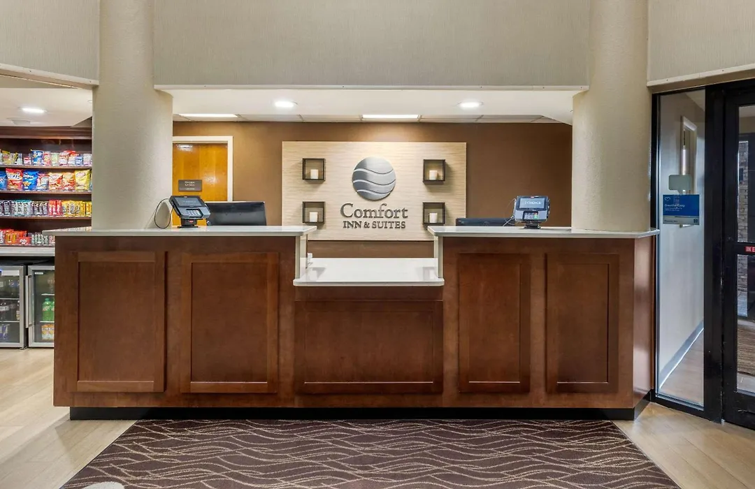 Comfort Inn & Suites Hamilton Place-1