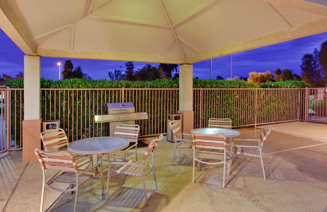 Sonesta Simply Suites Phoenix Tempe-1